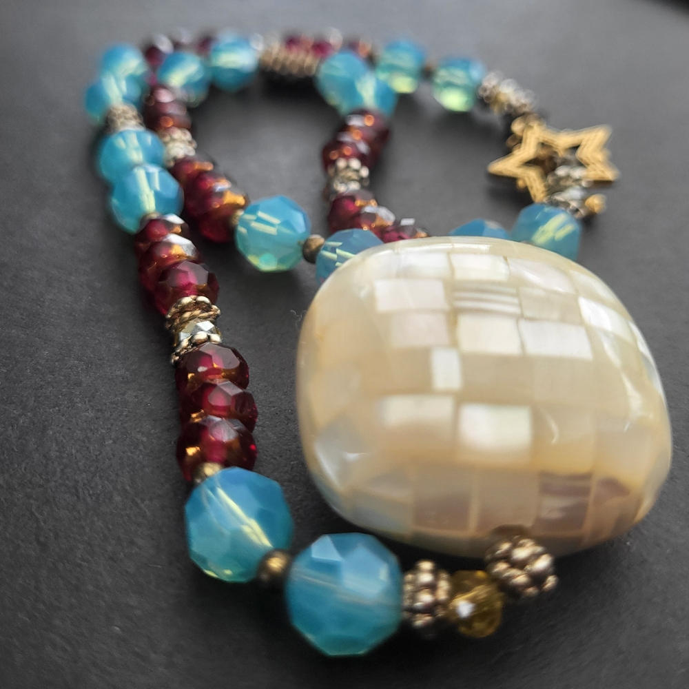 Beaded Necklace w/ Mother of Pearl Checkerboard Cube - Picture 2 of 4